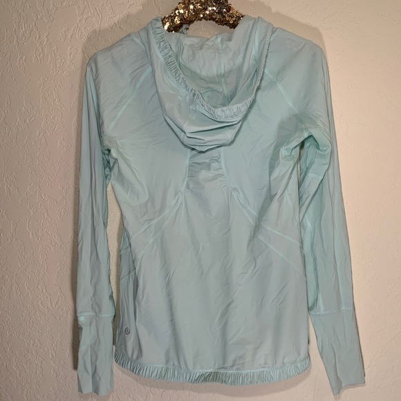 Lululemon Water Bound Hoodie - Picture 7 of 8